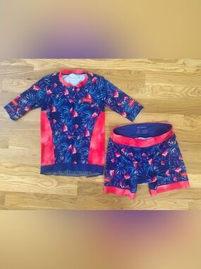 NEW 🐟🐙Tri Sirena SET Women’s Navy Floral & Pink Bike Shorts and top  L/XL